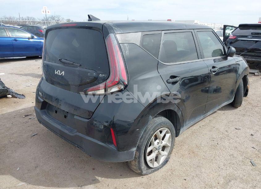 Photo 4 of 2023 Kia Soul LX (VIN KNDJ23AU3P7866102)