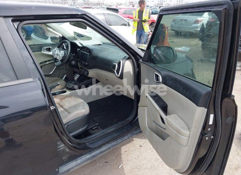 Photo 5 of 2023 Kia Soul LX (VIN KNDJ23AU3P7866102)