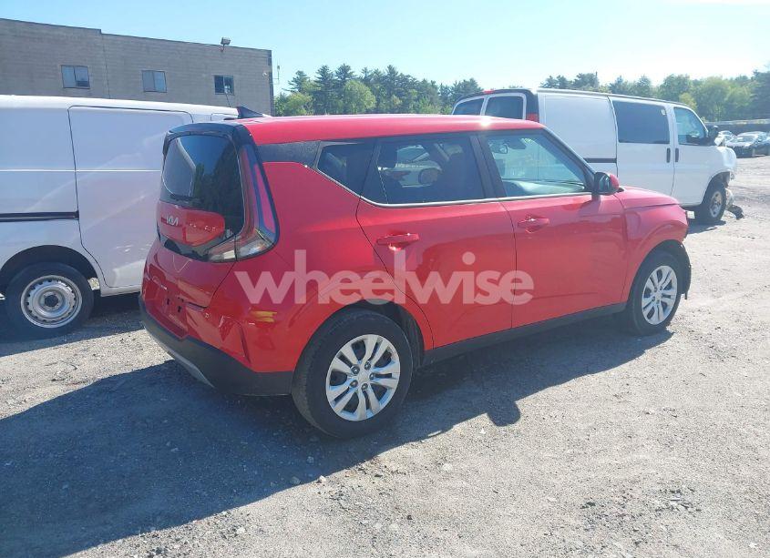 Photo 4 of 2024 Kia Soul LX (VIN KNDJ23AU3R7230041)