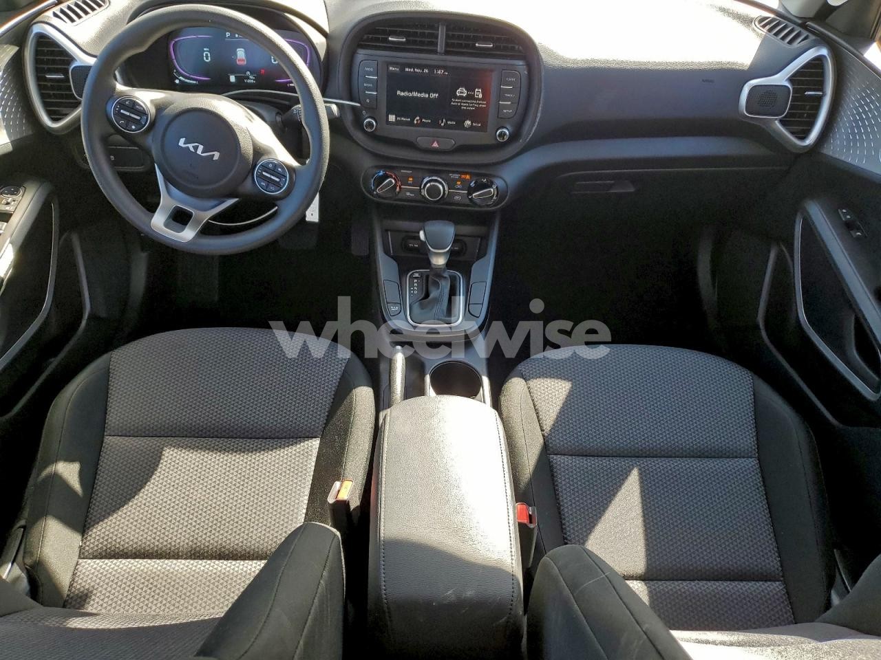 Photo 8 of 2025 KIA SOUL LX (VIN KNDJ23AU3S7943365)