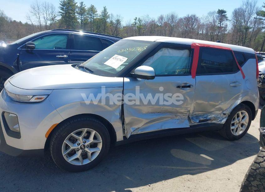Photo 14 of 2020 Kia Soul S (VIN KNDJ23AU4L7089035)