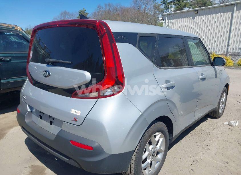 Photo 4 of 2020 Kia Soul S (VIN KNDJ23AU4L7089035)