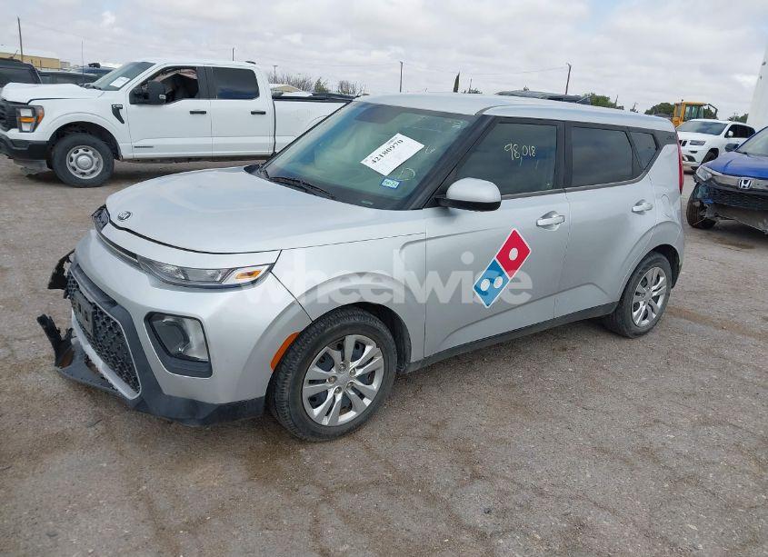 Photo 2 of 2021 Kia Soul LX (VIN KNDJ23AU4M7793351)