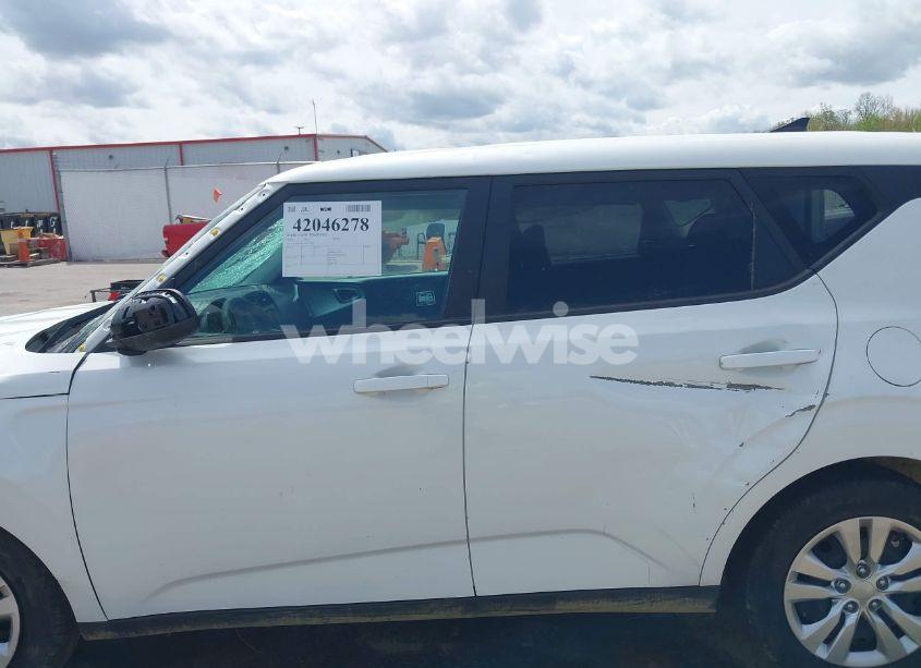 Photo 14 of 2022 Kia Soul LX (VIN KNDJ23AU4N7797580)