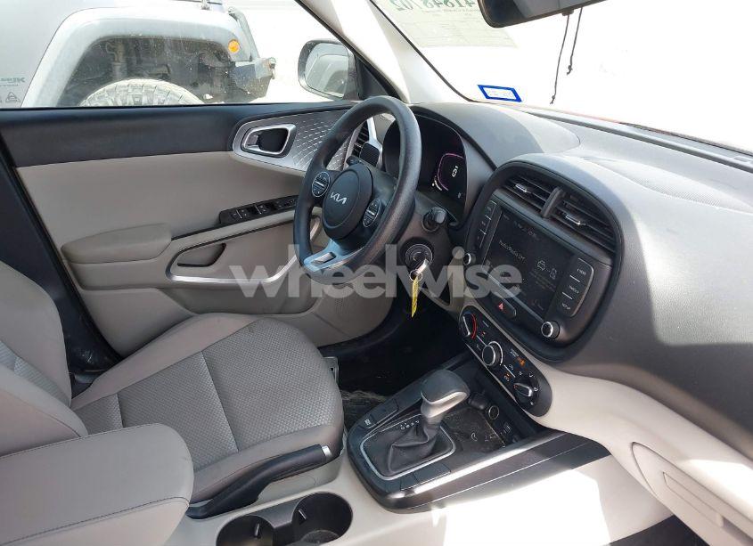 Photo 5 of 2023 Kia Soul LX (VIN KNDJ23AU4P7207428)