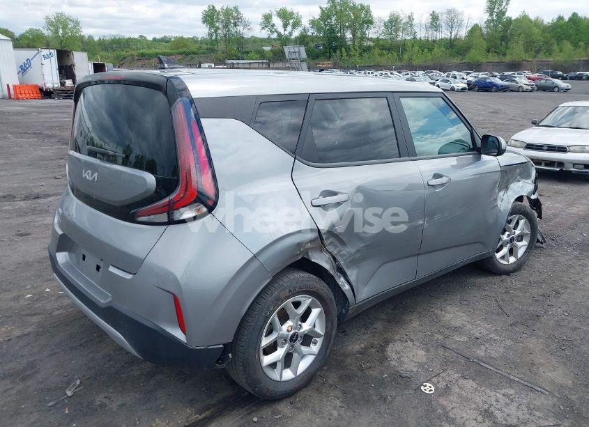 Photo 4 of 2023 Kia Soul LX (VIN KNDJ23AU4P7877898)