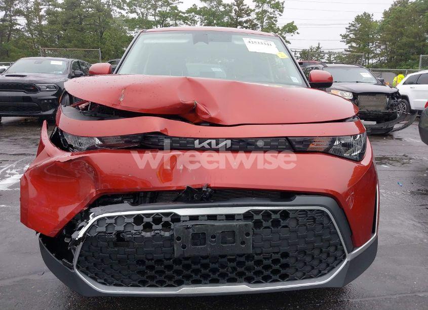 Photo 6 of 2024 Kia Soul LX (VIN KNDJ23AU4R7908165)