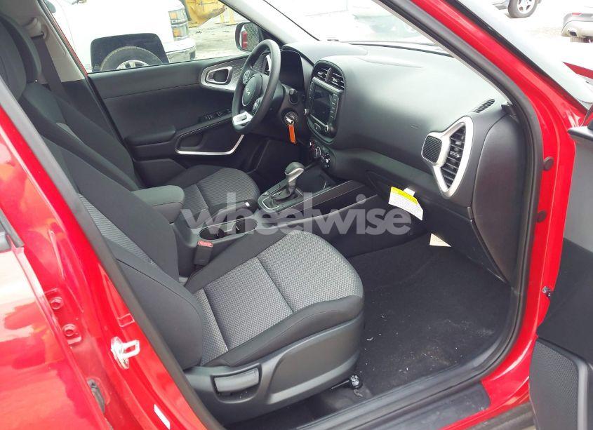 Photo 5 of 2025 Kia Soul LX (VIN KNDJ23AU4S7248988)
