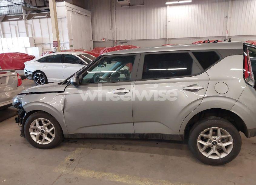 Photo 15 of 2025 Kia Soul LX (VIN KNDJ23AU4S7922119)