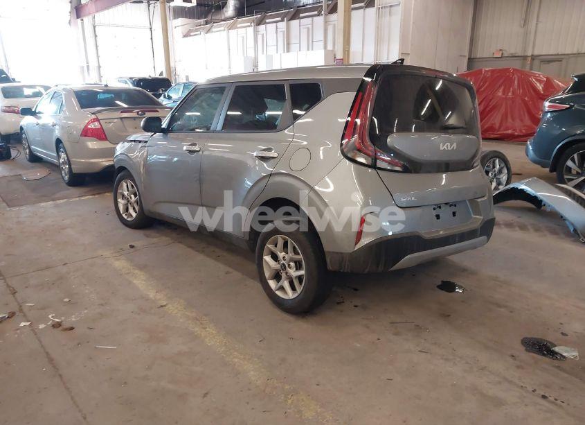 Photo 3 of 2025 Kia Soul LX (VIN KNDJ23AU4S7922119)