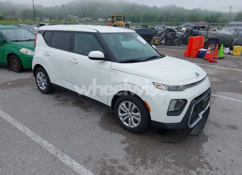2020 Kia Soul LX (VIN KNDJ23AU5L7022217) main photo