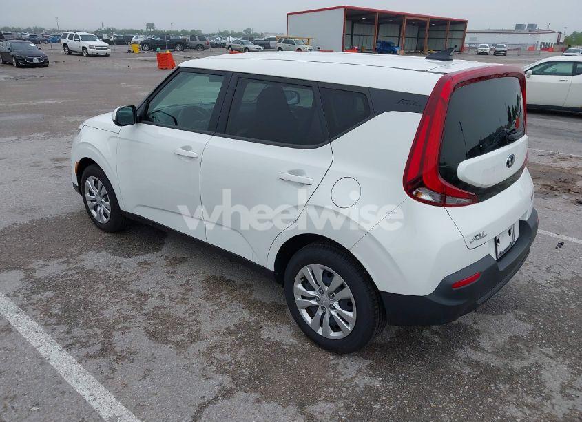 Photo 3 of 2020 Kia Soul LX (VIN KNDJ23AU5L7022217)