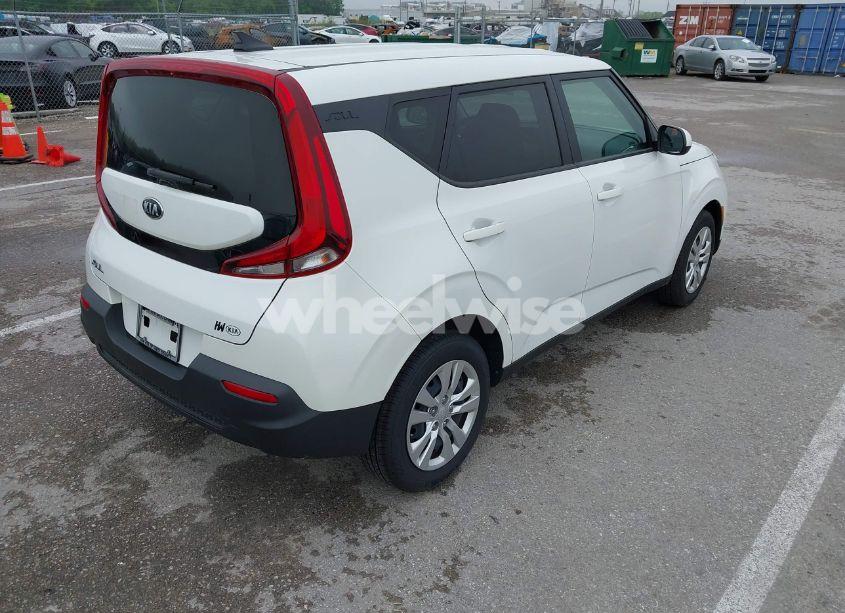 Photo 4 of 2020 Kia Soul LX (VIN KNDJ23AU5L7022217)