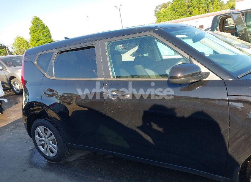Photo 13 of 2020 Kia Soul LX (VIN KNDJ23AU5L7700433)