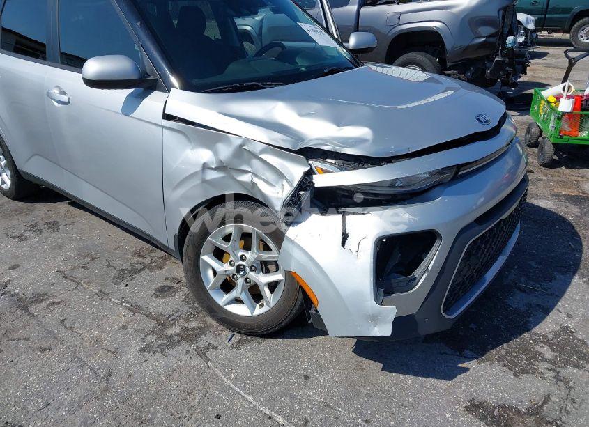 Photo 6 of 2021 Kia Soul S (VIN KNDJ23AU5M7770614)
