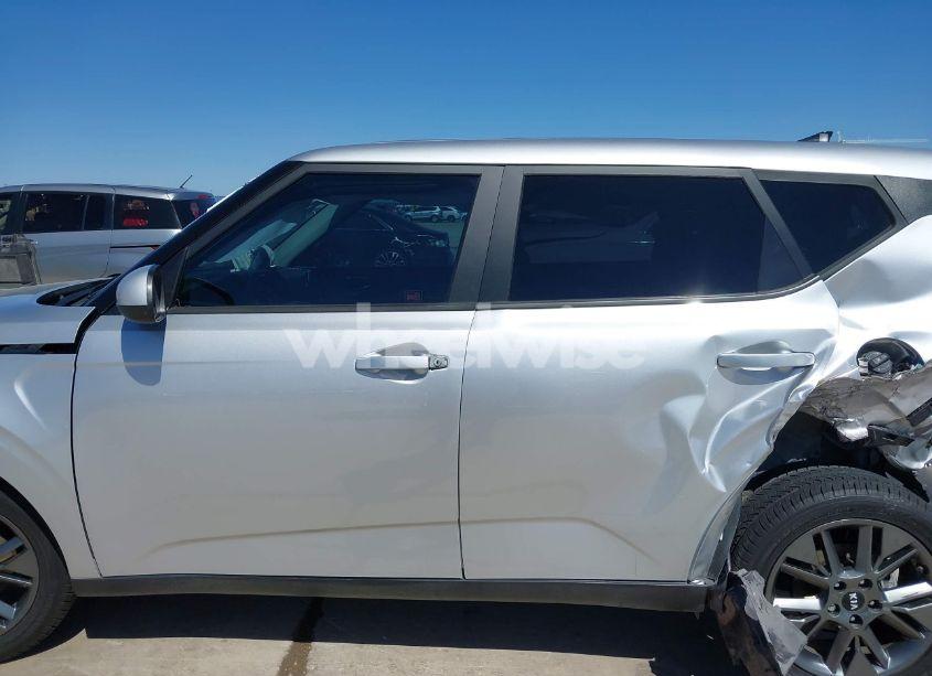 Photo 14 of 2021 Kia Soul S (VIN KNDJ23AU5M7795528)