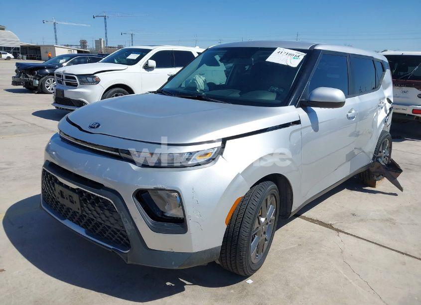 Photo 2 of 2021 Kia Soul S (VIN KNDJ23AU5M7795528)