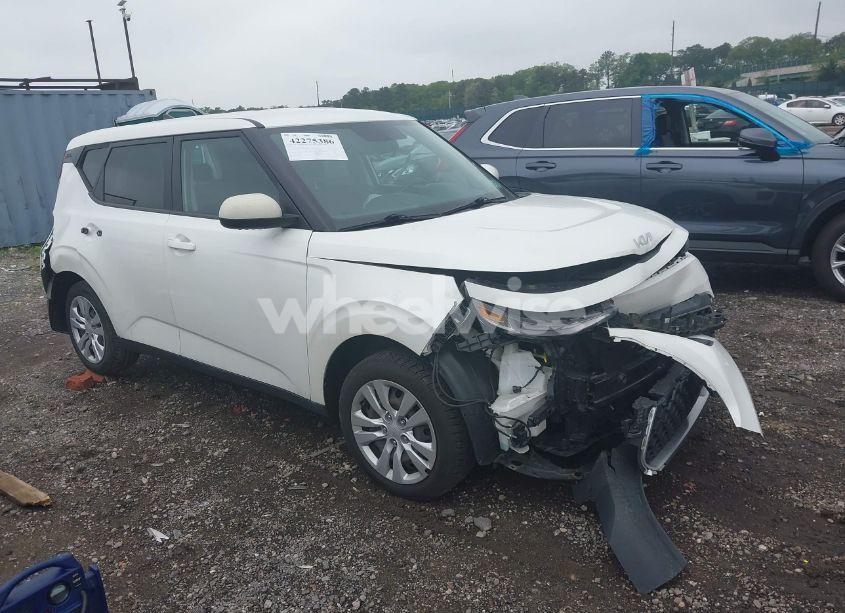 2022 Kia Soul LX (VIN KNDJ23AU5N7812393) main photo