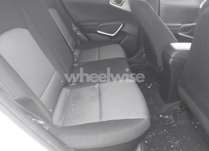 Photo 8 of 2022 Kia Soul LX (VIN KNDJ23AU5N7812393)