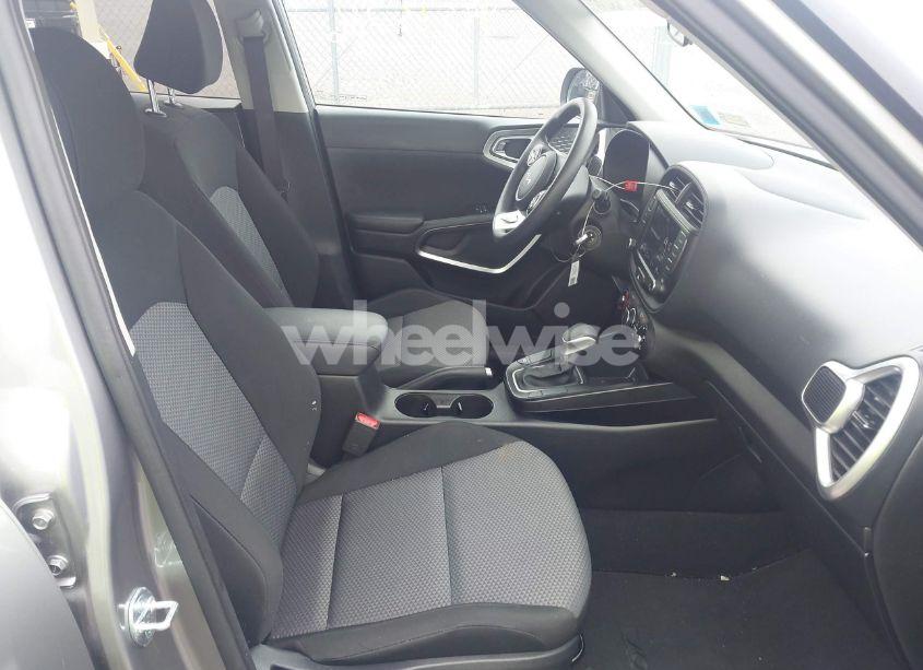 Photo 5 of 2023 Kia Soul LX (VIN KNDJ23AU5P7881796)