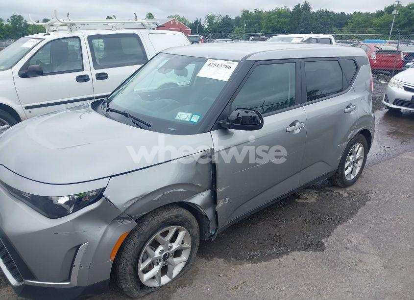 Photo 6 of 2023 Kia Soul LX (VIN KNDJ23AU5P7881796)