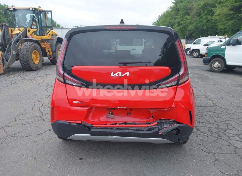 Photo 16 of 2024 Kia Soul LX (VIN KNDJ23AU5R7232955)