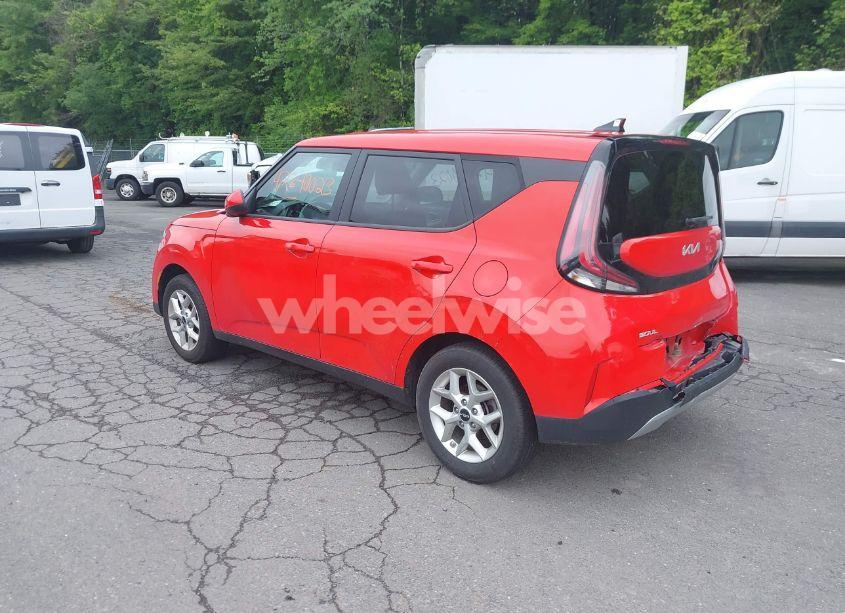 Photo 3 of 2024 Kia Soul LX (VIN KNDJ23AU5R7232955)