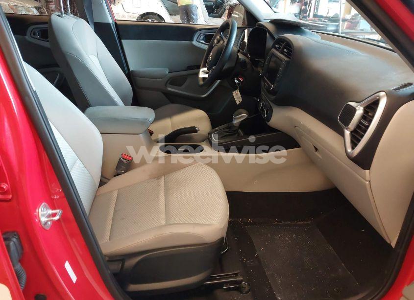 Photo 5 of 2024 Kia Soul LX (VIN KNDJ23AU5R7232955)