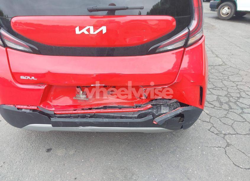 Photo 6 of 2024 Kia Soul LX (VIN KNDJ23AU5R7232955)