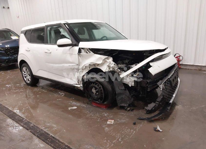 2024 Kia Soul LX (VIN KNDJ23AU5R7897807) main photo