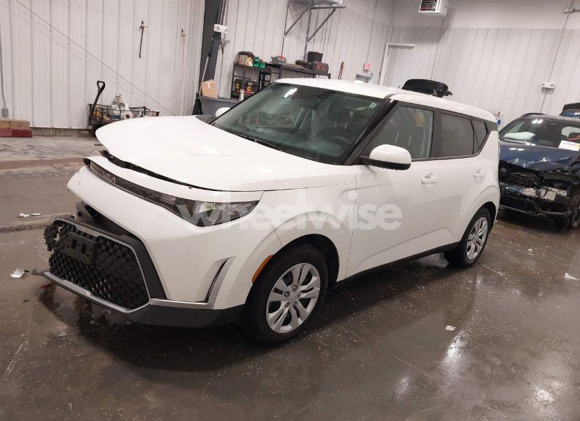 Photo 2 of 2024 Kia Soul LX (VIN KNDJ23AU5R7897807)