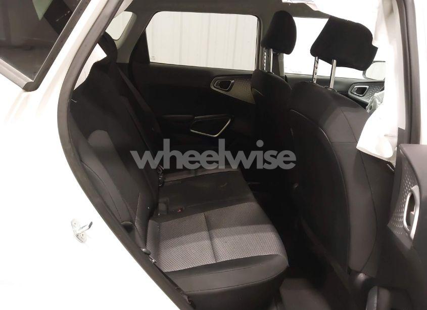 Photo 8 of 2024 Kia Soul LX (VIN KNDJ23AU5R7897807)