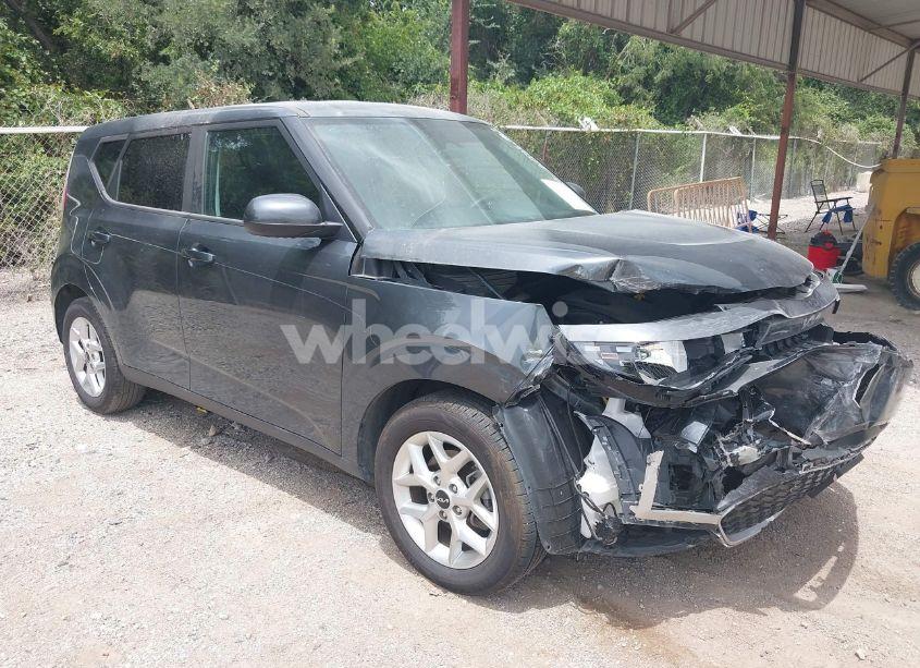 2024 Kia Soul LX (VIN KNDJ23AU5R7911270) main photo