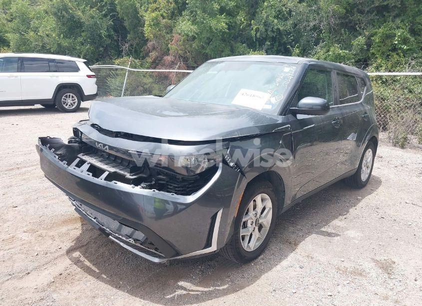 Photo 2 of 2024 Kia Soul LX (VIN KNDJ23AU5R7911270)