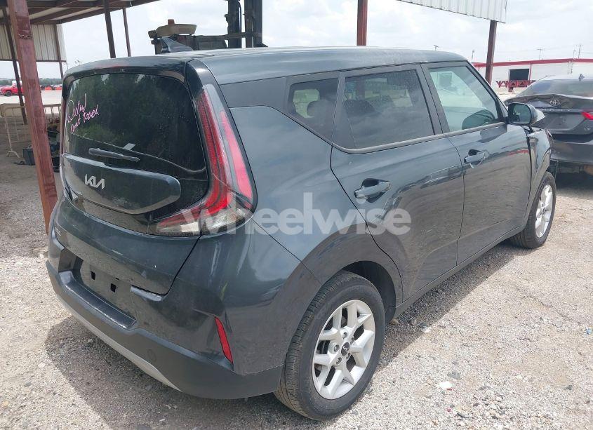 Photo 4 of 2024 Kia Soul LX (VIN KNDJ23AU5R7911270)