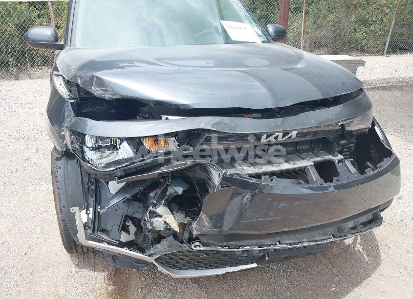 Photo 6 of 2024 Kia Soul LX (VIN KNDJ23AU5R7911270)