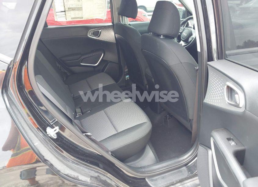 Photo 8 of 2025 Kia Soul LX (VIN KNDJ23AU5S7922078)
