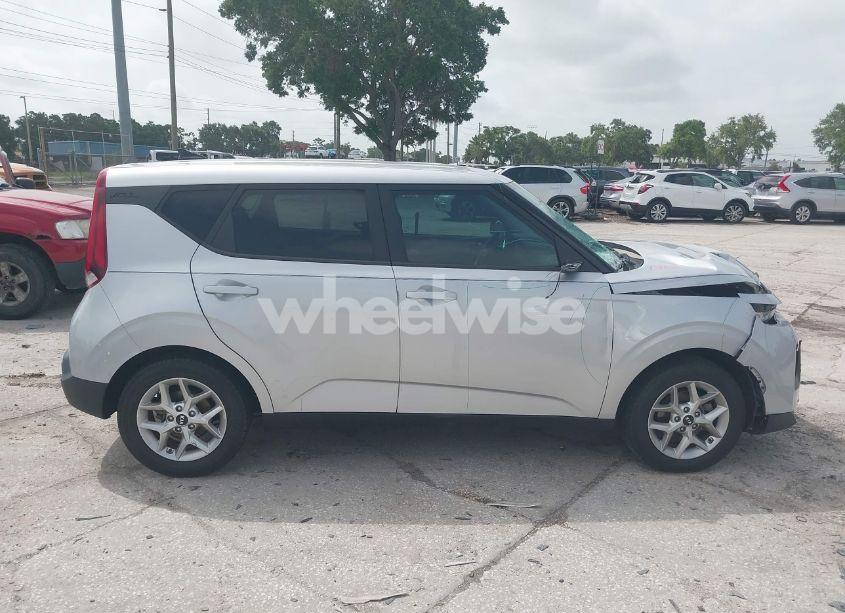 Photo 13 of 2020 Kia Soul S (VIN KNDJ23AU6L7026809)