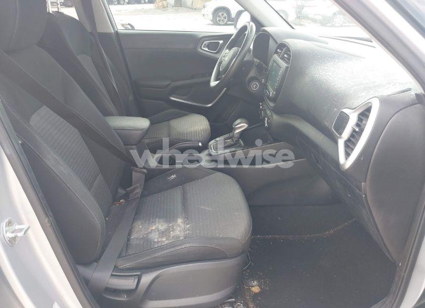 Photo 5 of 2020 Kia Soul S (VIN KNDJ23AU6L7026809)