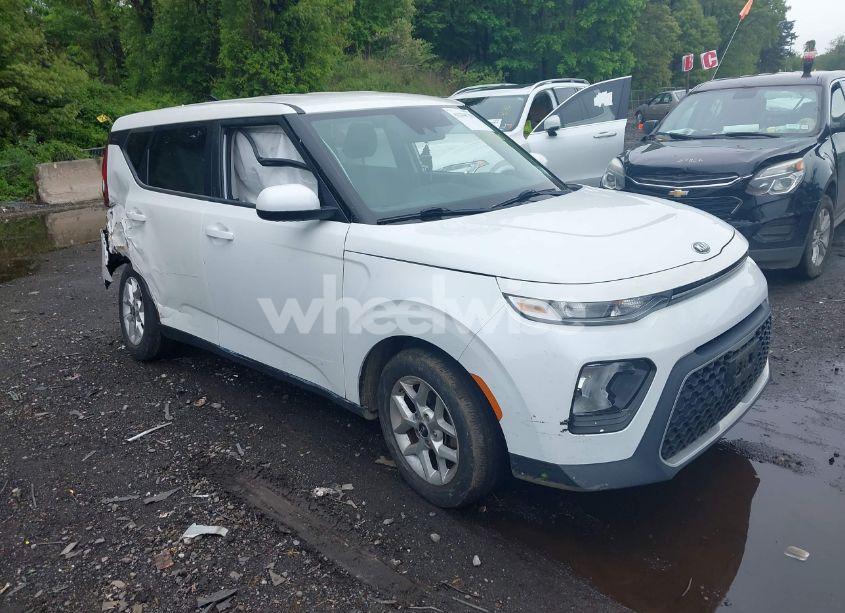 2020 Kia Soul S (VIN KNDJ23AU6L7083270) main photo