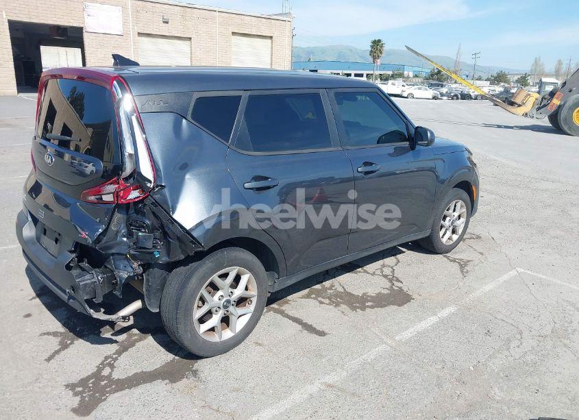 Photo 4 of 2020 Kia Soul S (VIN KNDJ23AU6L7722022)