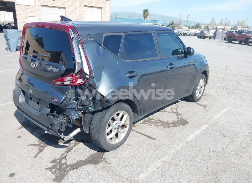 Photo 6 of 2020 Kia Soul S (VIN KNDJ23AU6L7722022)