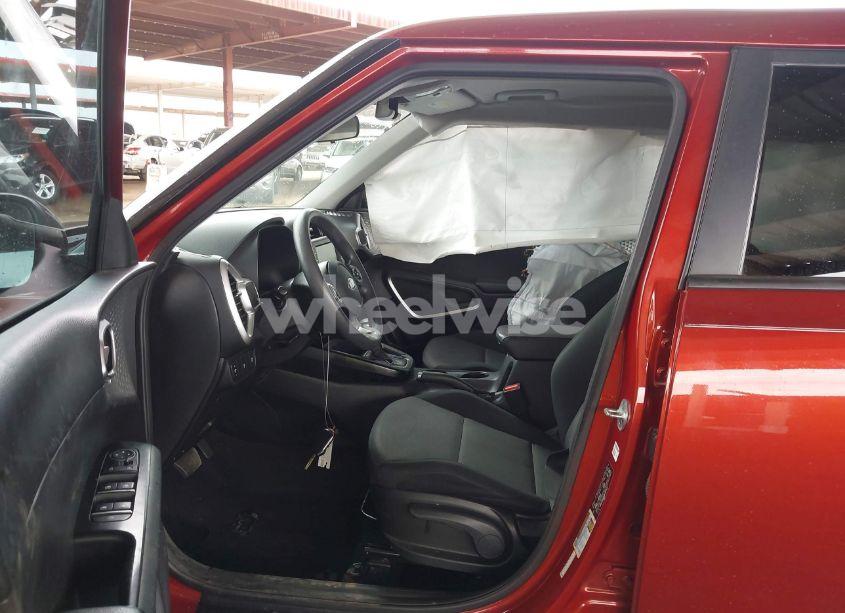 Photo 5 of 2021 Kia Soul LX (VIN KNDJ23AU6M7767527)