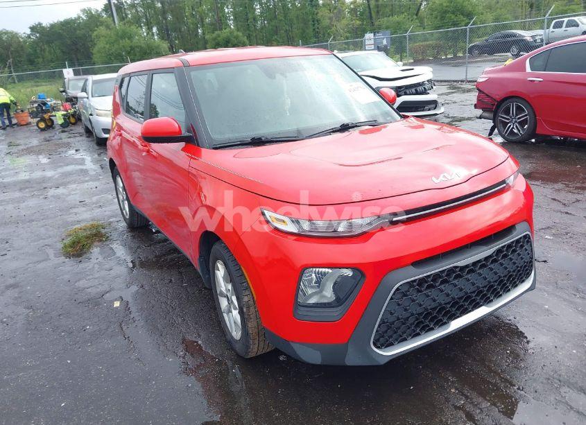 2022 Kia Soul LX (VIN KNDJ23AU6N7169679) main photo