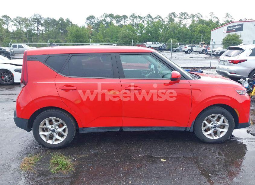 Photo 13 of 2022 Kia Soul LX (VIN KNDJ23AU6N7169679)