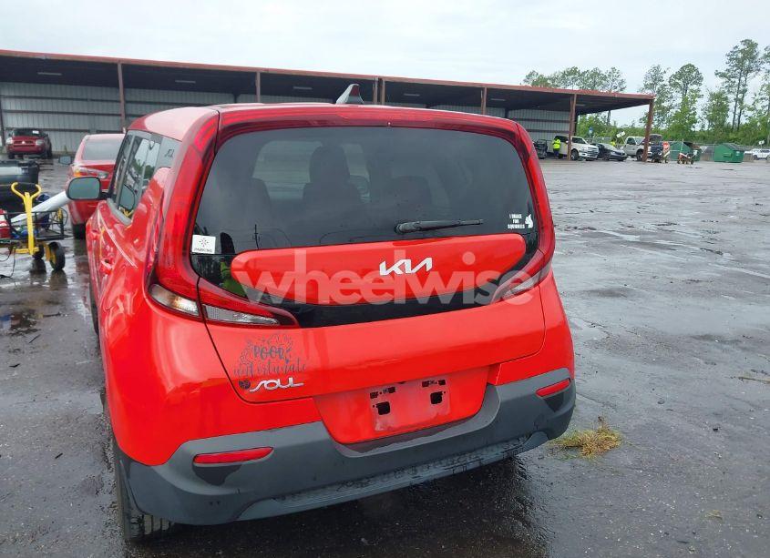 Photo 16 of 2022 Kia Soul LX (VIN KNDJ23AU6N7169679)