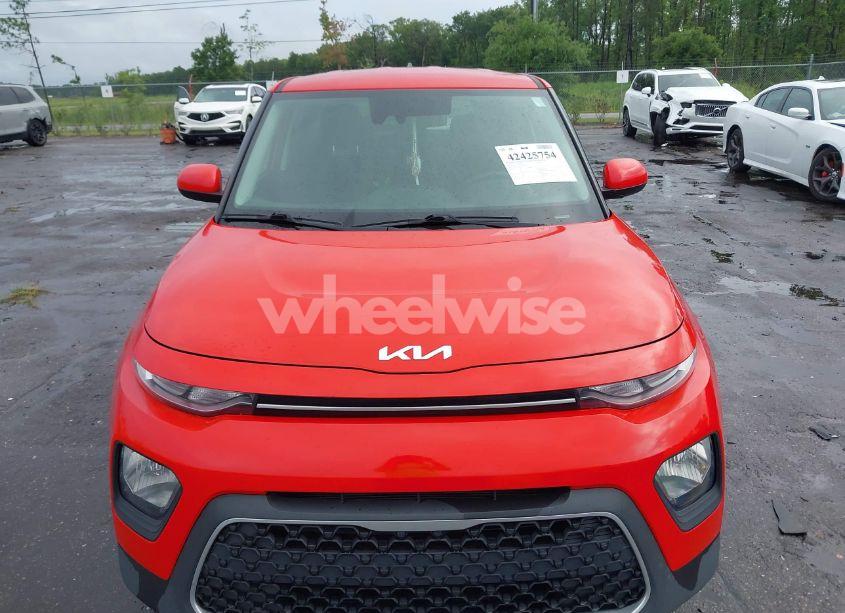Photo 6 of 2022 Kia Soul LX (VIN KNDJ23AU6N7169679)