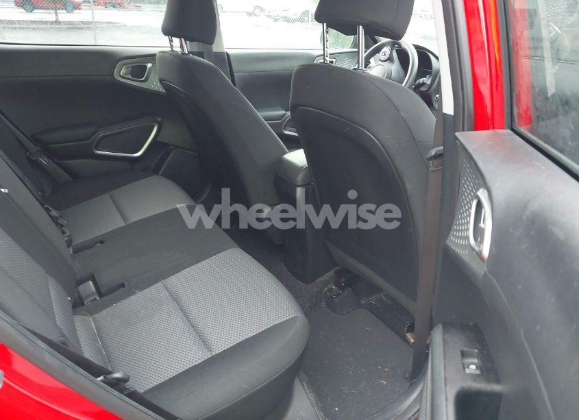 Photo 8 of 2022 Kia Soul LX (VIN KNDJ23AU6N7169679)