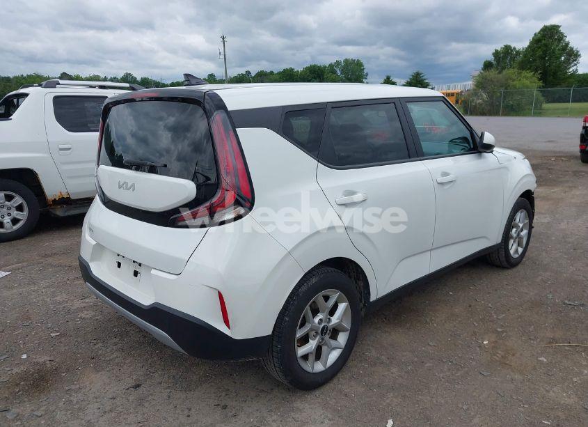 Photo 4 of 2023 Kia Soul LX (VIN KNDJ23AU6P7212422)