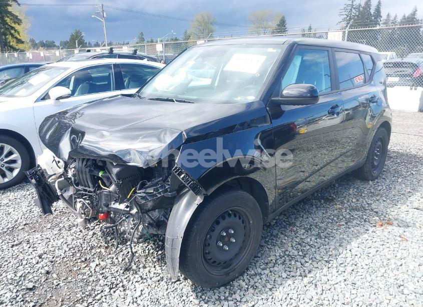 Photo 2 of 2023 Kia Soul LX (VIN KNDJ23AU6P7844398)